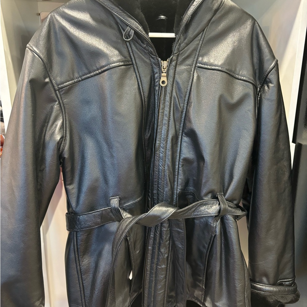 Wilson’s Black Leather Belted Women’s Coat With Hood XL -